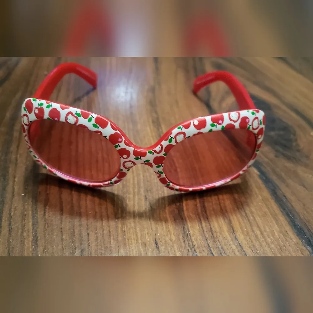 2008 Hello Kitty Sanrio Children's Sunglasses